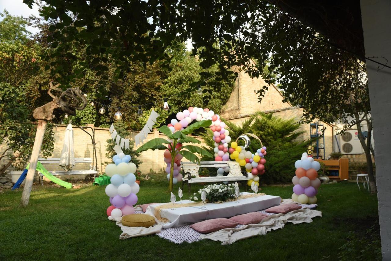 Ugostiteljski Objekat Karibo Hotel ซอมโบร์ ภายนอก รูปภาพ