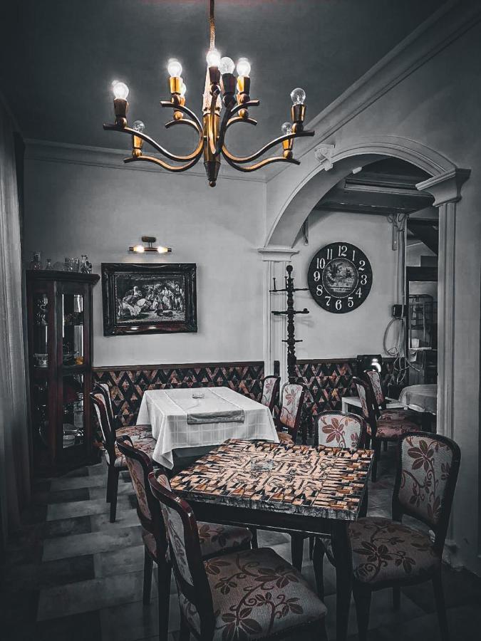 Ugostiteljski Objekat Karibo Hotel ซอมโบร์ ภายนอก รูปภาพ