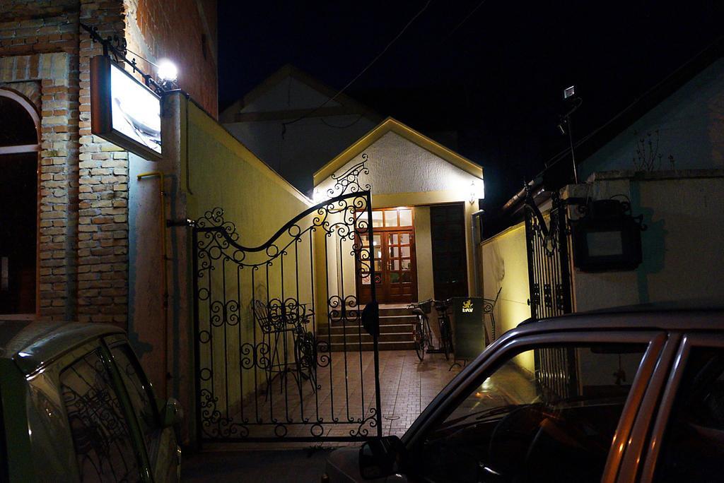 Ugostiteljski Objekat Karibo Hotel ซอมโบร์ ภายนอก รูปภาพ